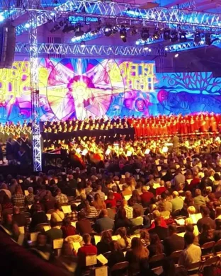 Cirque Musica Holiday Wonderland