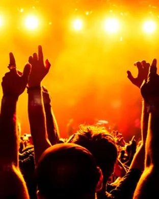 Live concert by Ari Lennox