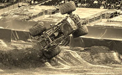2X Monster Trucks