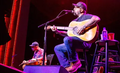 Aaron Lewis