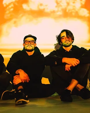 Live concert by Microwave