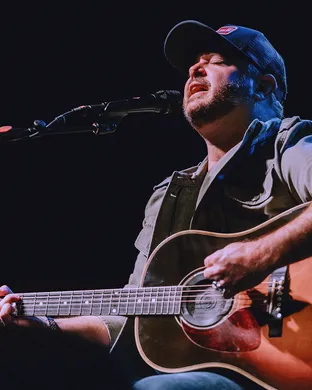 Wade Bowen  Mesa